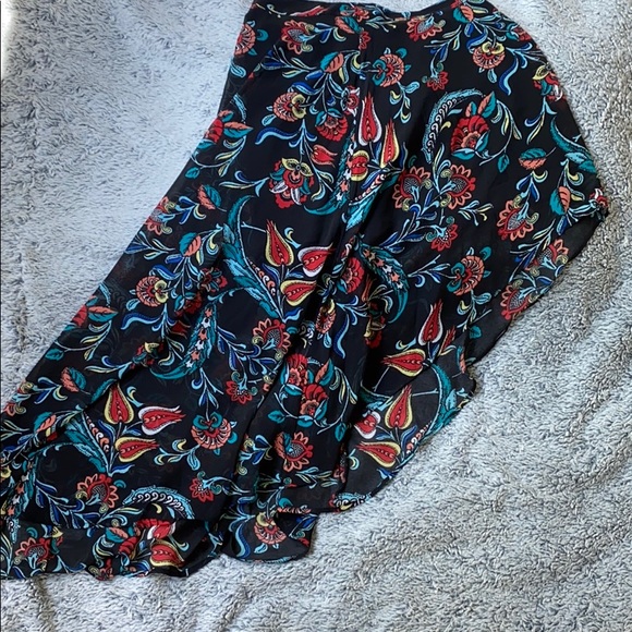 High Low Floral Skirt - Picture 7 of 8